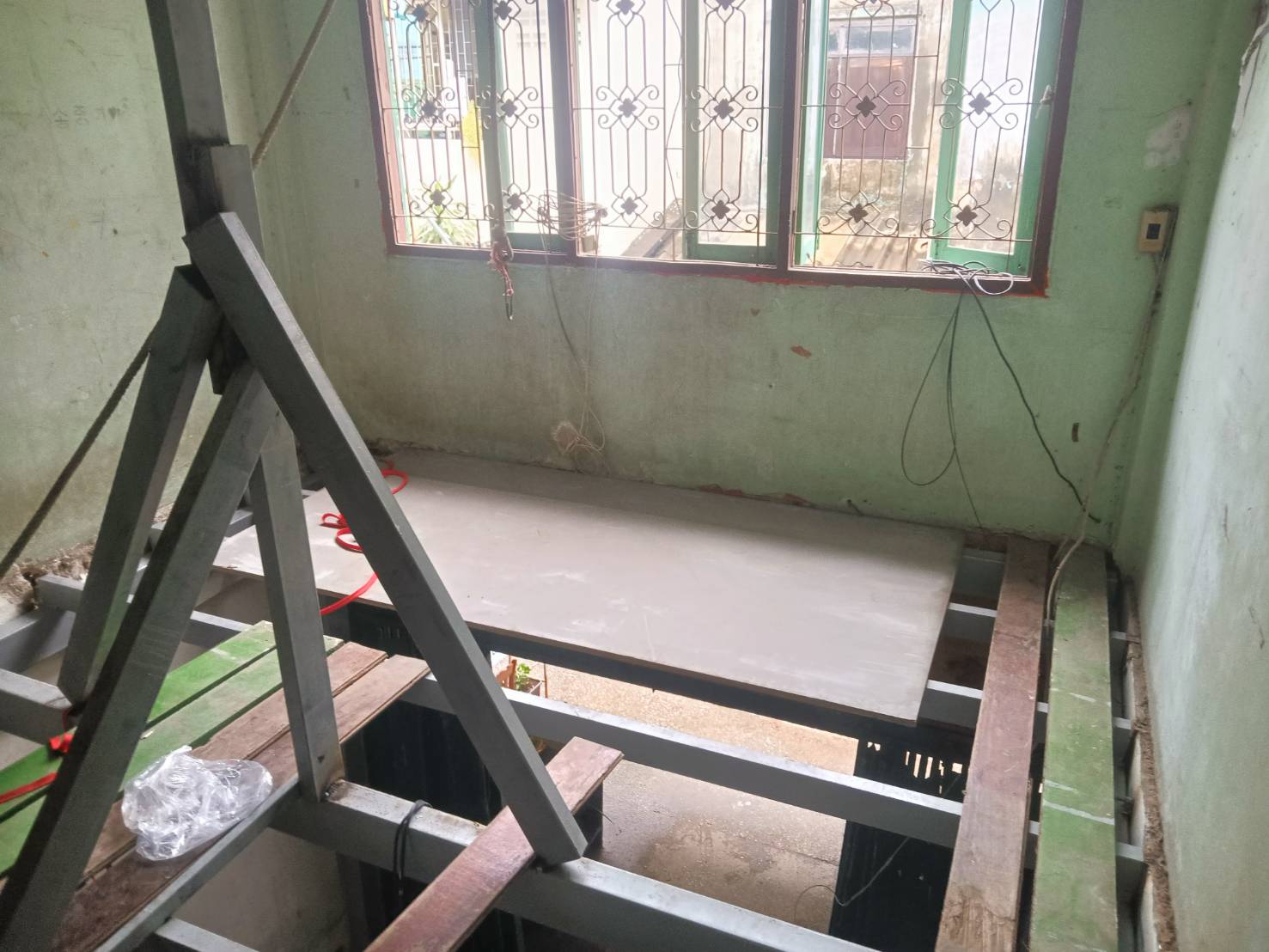 Renovate the mezzanine (21)