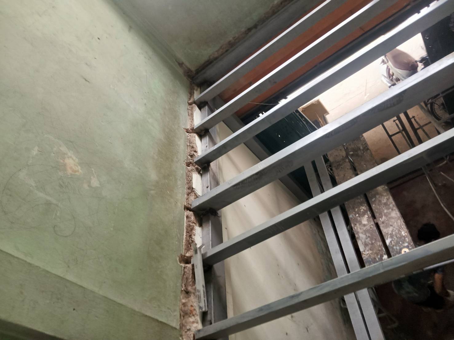 Renovate the mezzanine (9)