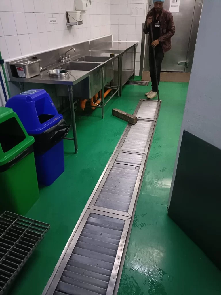 kitchen-glutter-Avani-hotel-hengkee-construction-2