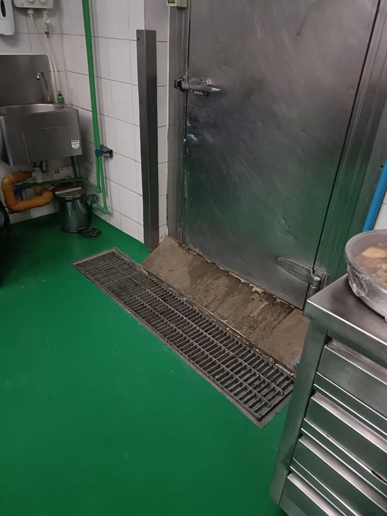 kitchen-glutter-Avani-hotel-hengkee-construction-5